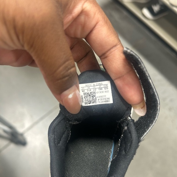 Adidas Kids' Fortarun Running Shoe - Black and Green - Picture 4 of 4